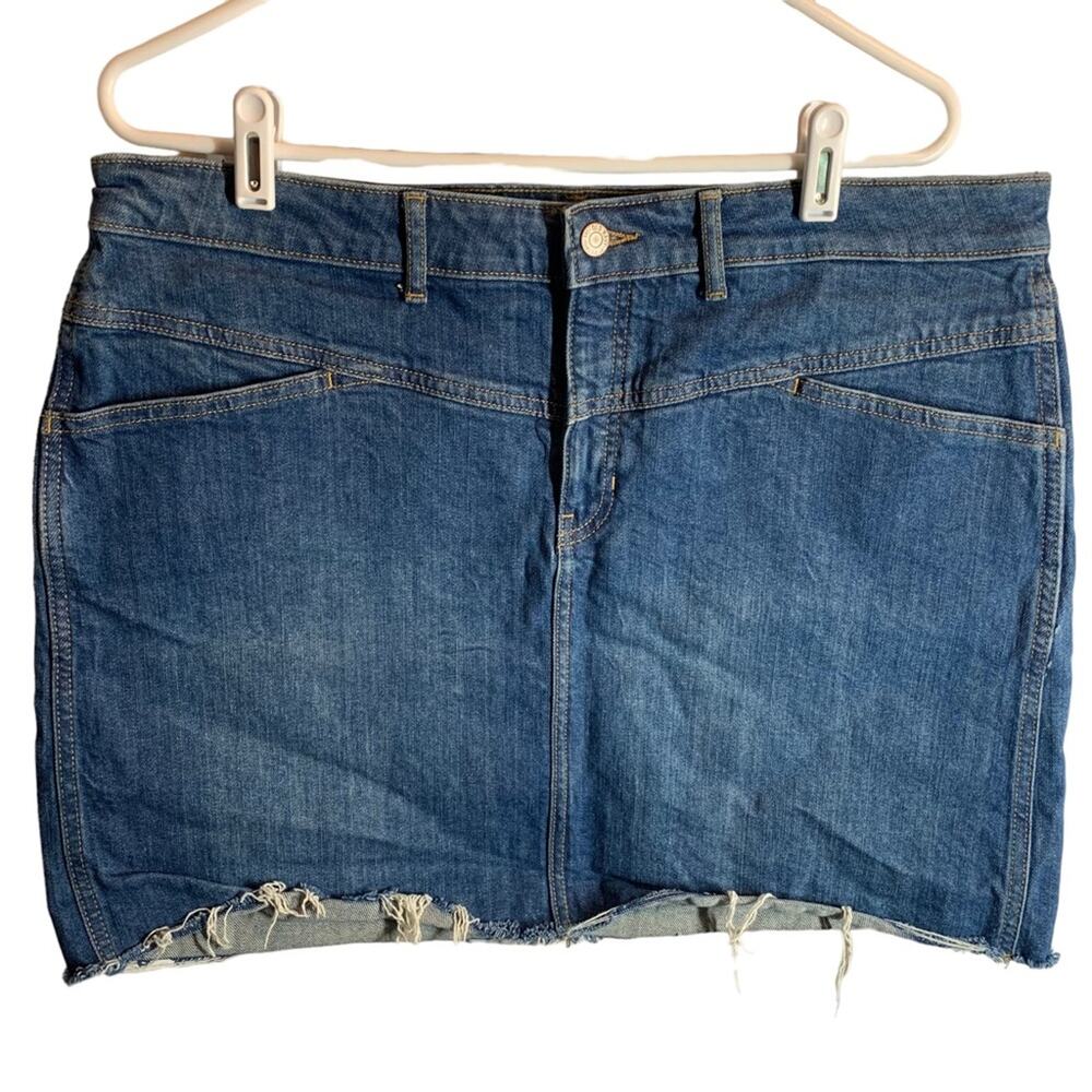 Old Navy Jean Skirt with Raw Hem. Plus Size. Size 16